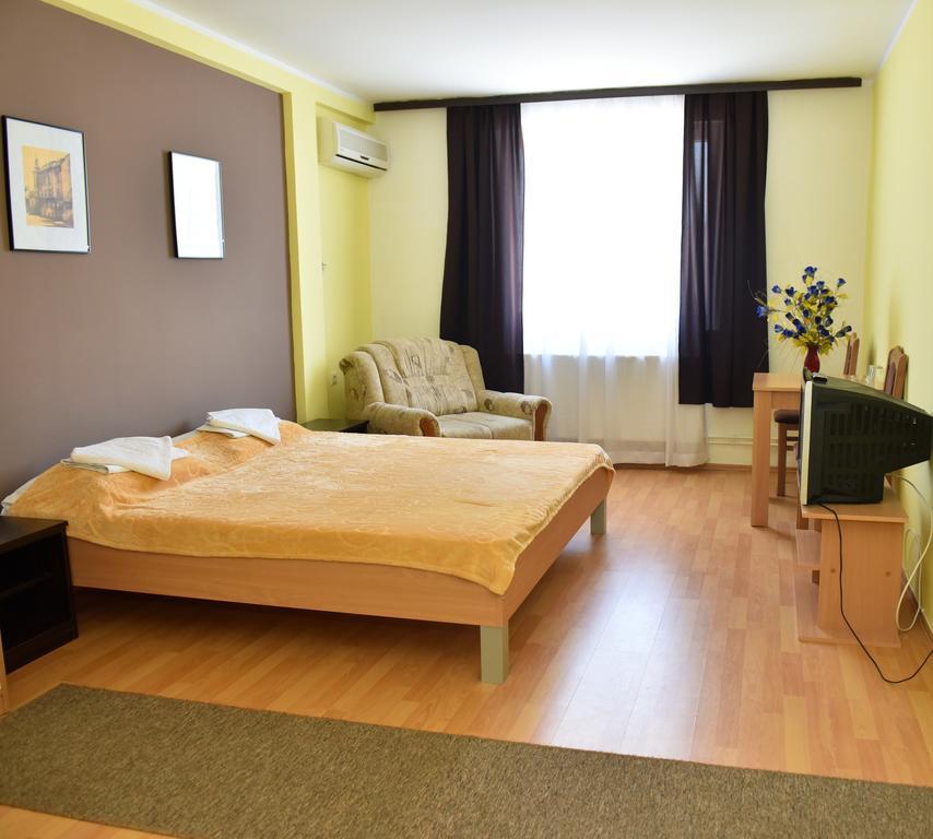 נובי סאד Hostel Milkaza מראה חיצוני תמונה