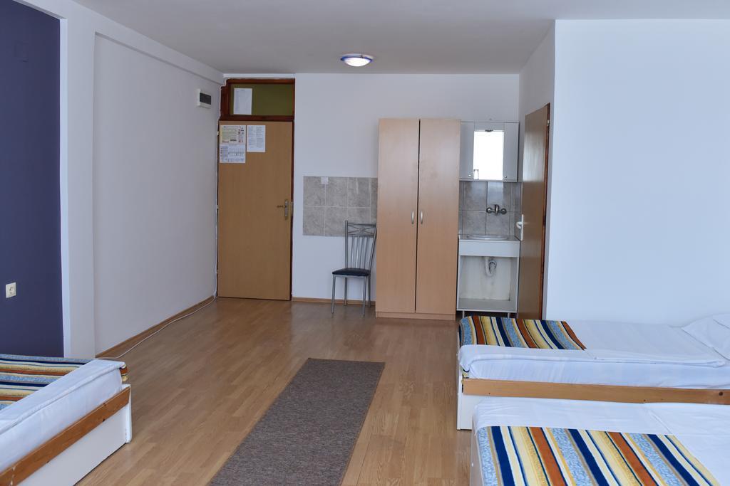 נובי סאד Hostel Milkaza מראה חיצוני תמונה