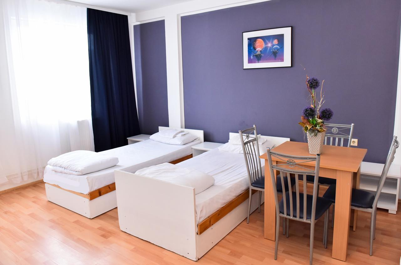 נובי סאד Hostel Milkaza מראה חיצוני תמונה