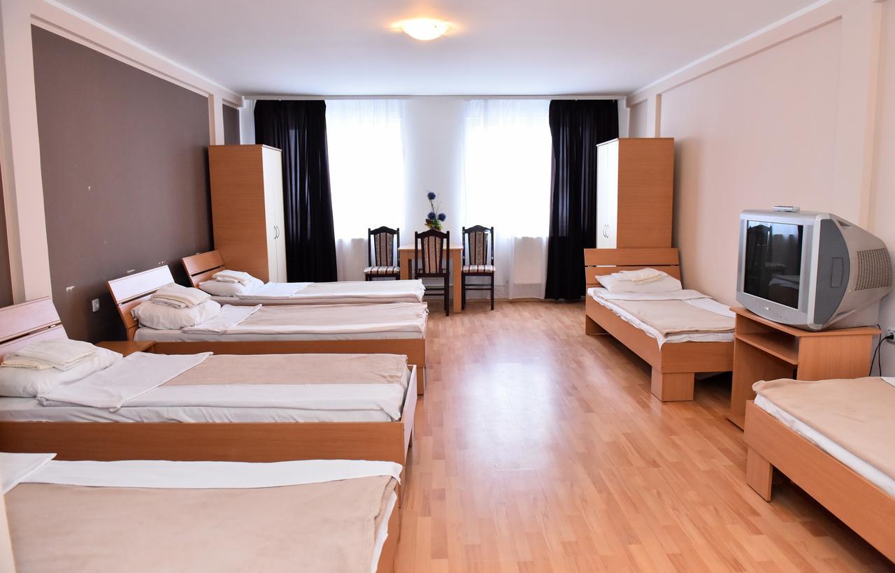 נובי סאד Hostel Milkaza מראה חיצוני תמונה