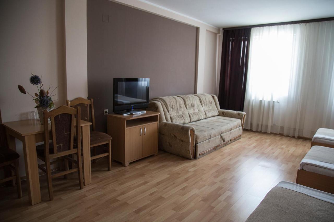 נובי סאד Hostel Milkaza מראה חיצוני תמונה