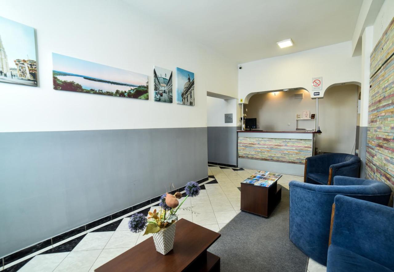 נובי סאד Hostel Milkaza מראה חיצוני תמונה